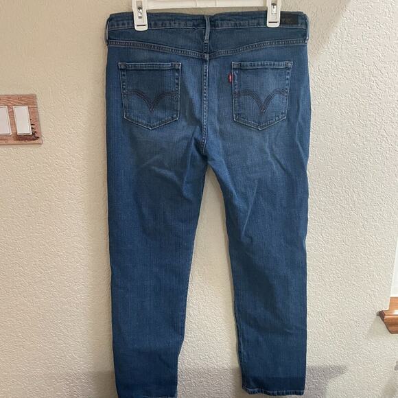Levi's Boyfriend Jeans, Size 8M - Picture 5 of 9